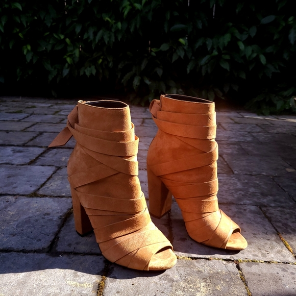 Aldo peep toe booties in camel - Picture 2 of 5